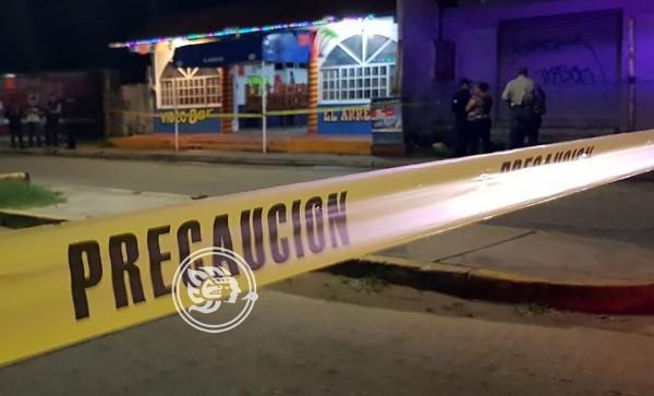De disparo en la cabeza asesinan a mesera de bar en Coatzacoalcos