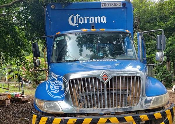 Asegura SSP camión de empresa cervecera en Acayucan