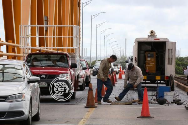 Reparan rejillas del puente Coatzacoalcos Uno