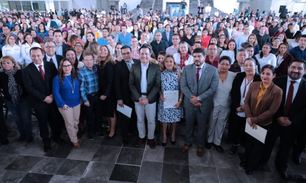 Por primera vez, se hace justicia a maestros entregando más de 10 mil plazas: Cuitláhuac