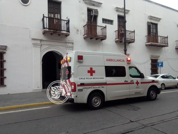 Obrero se accidenta al caer de catedral de Veracruz 