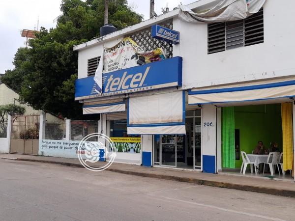 Violento robo a sucursal de telefonía en Acayucan
