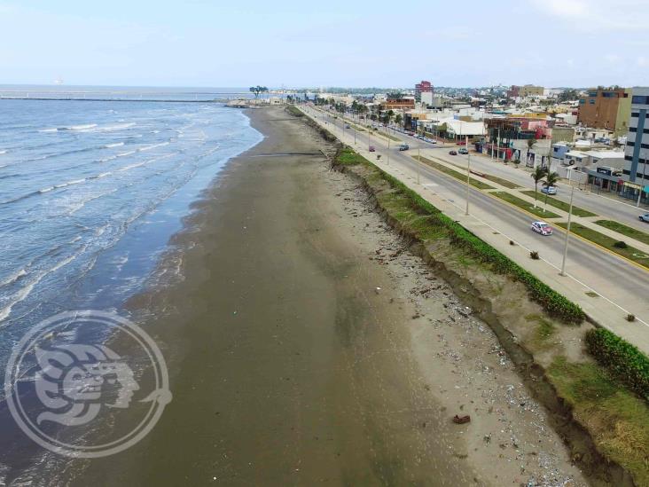 Localizan restos humanos en malecón de Coatzacoalcos