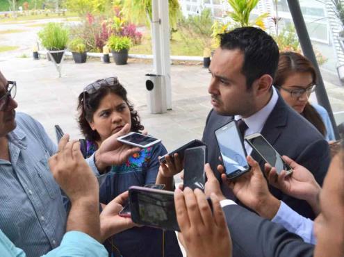 Prevén reducir ya en 2020 salario de gabinete de Veracruz