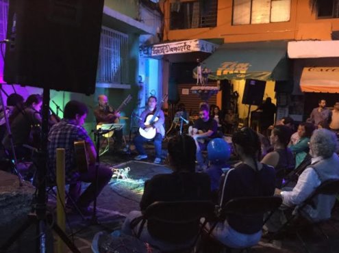 Músicos despiden año en Xalapa con música de Vivaldi