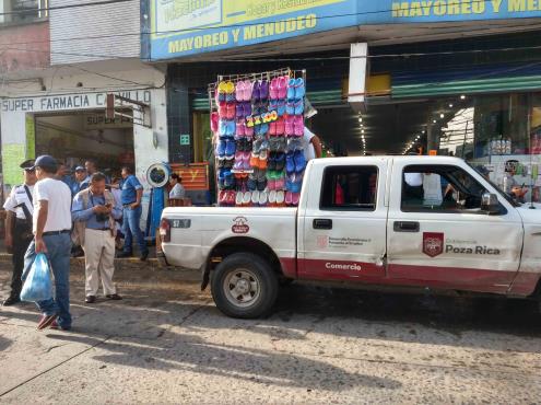 Acusan a Ayuntamiento de privilegiar a grupos de ambulantes en Poza Rica