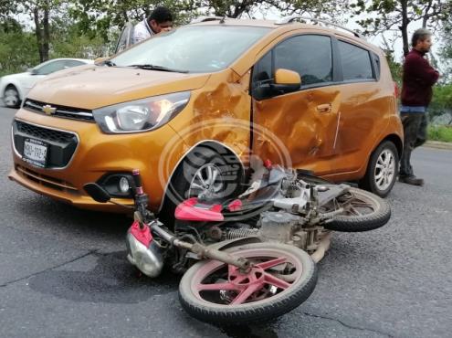 Fuerte accidente automovilístico en calles de Veraruz