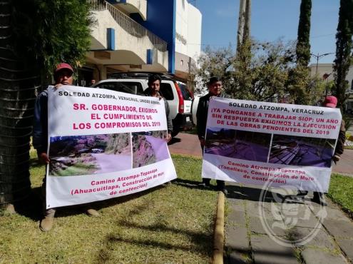 Amagan habitantes de Atzompa con ‘paralizar’ Veracruz; exigen obras