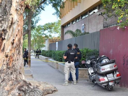 Despiden a autor de tiroteo en escuela de Torreón y a maestra asesinada