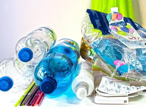 Alista Sedema lineamientos para eliminar plásticos de un solo uso