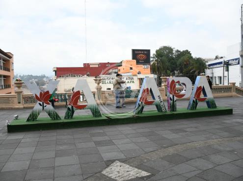 ¡Ahora la L! Nuevamente vandalizan letras de Xalapa