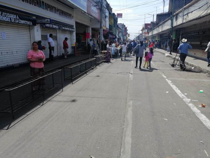 Evacúan a locatarios del mercado Revolución de Córdoba