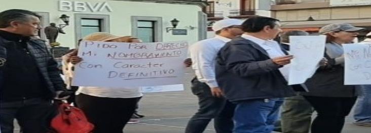 En Plaza Lerdo, trabajadores del Poder Ejecutivo demandan bases