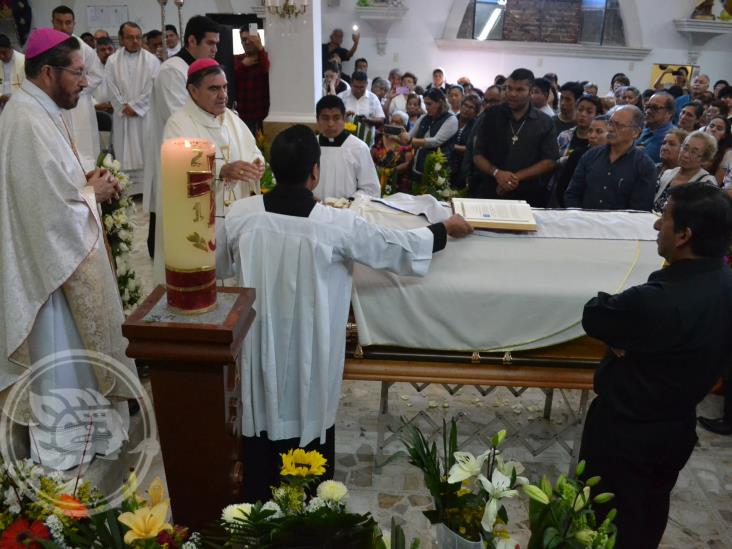 Despiden en Orizaba al padre Herminio Zárate