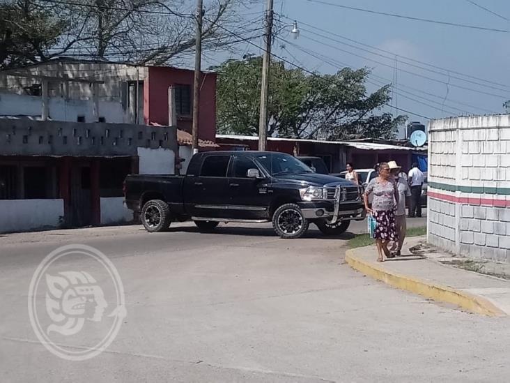 En Isla, manifestantes incendian vehículo de la Fuerza Civil; hay 12 detenidos