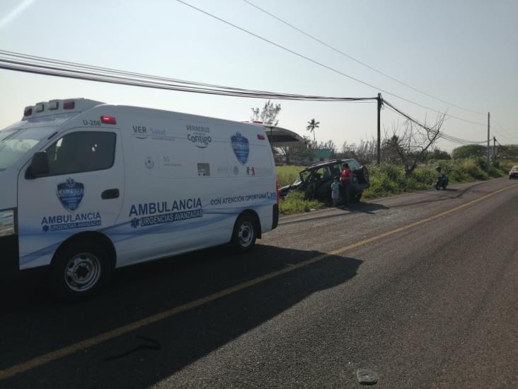 Camioneta particular se estrella contra unidad de carga en Playa de Vacas