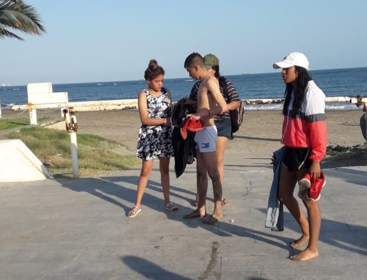 Guardavidas rescatan a turista en playas boqueñas