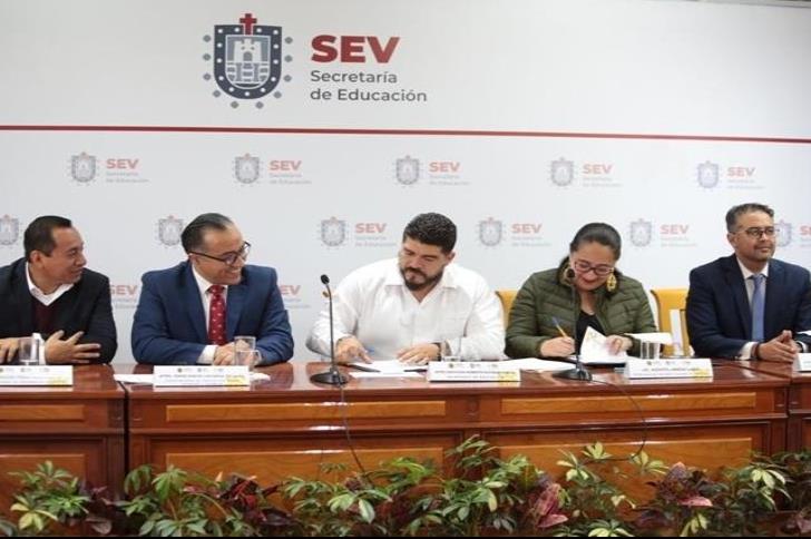 Convenio entre SEV y Sectur contribuirá a elevar la calidad del servicio turístico