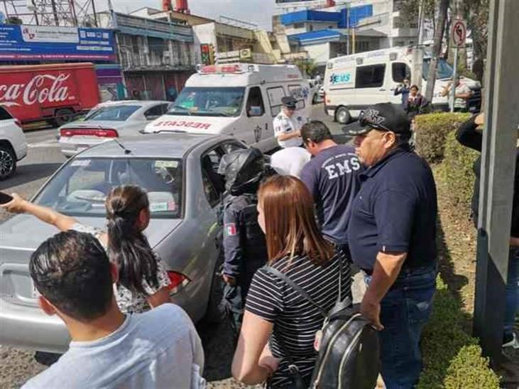 Atropellan a joven mujer en Xalapa