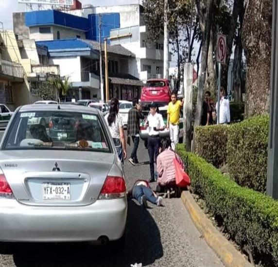 Atropellan a joven mujer en Xalapa