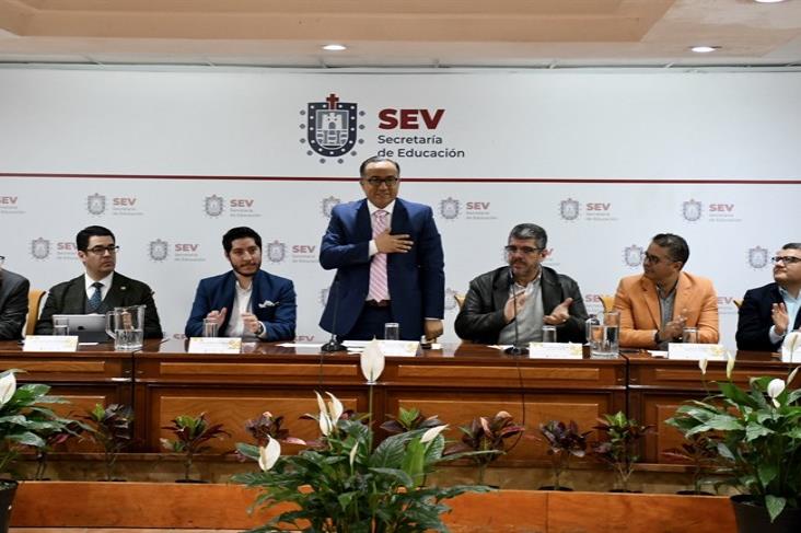 SEV y Sedecop signan convenio para becar a jóvenes en Consorcio China Network