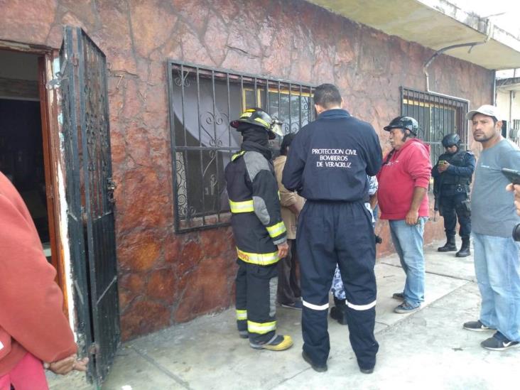 En Veracruz, se incendia vivienda en colonia Cristobal Colón