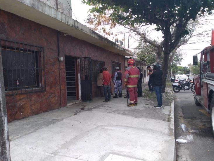 En Veracruz, se incendia vivienda en colonia Cristobal Colón