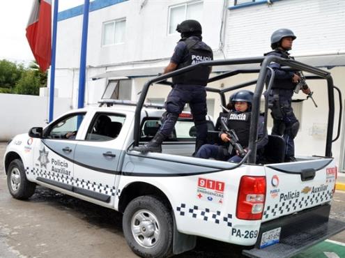 Liberan a policías de Puebla retenidos por vecinos de Acultzingo