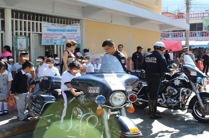 Realizan jornada de seguridad en escuelas de Mendoza