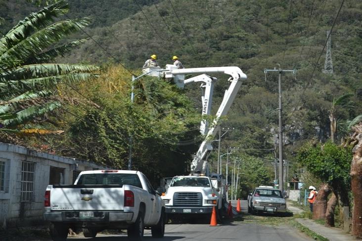 Deja surada daños en calles y casas de Orizaba