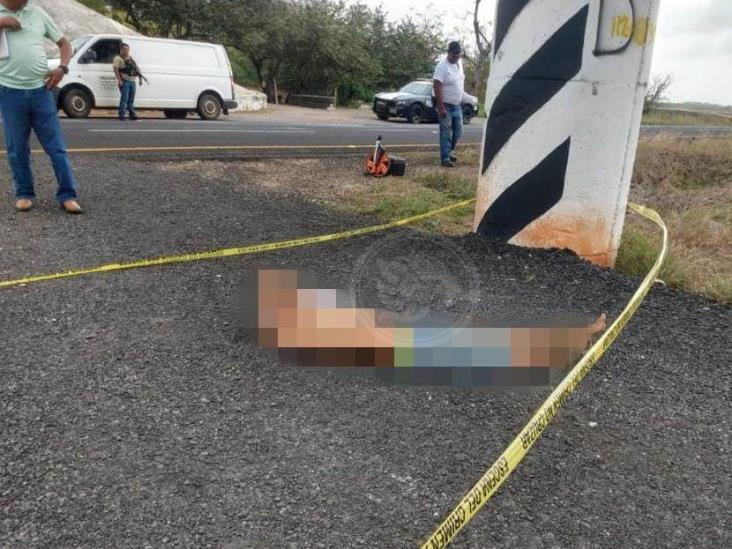 Dejan cuerpo en autopista La Tinaja-Cosoleacaque