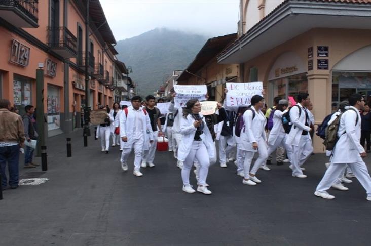 Desde Orizaba, universitarios piden alto a la violencia