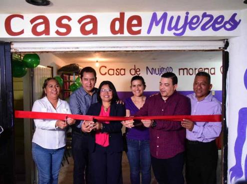 Inaugura Gómez Cazarín  Casa de Mujeres MORENA en Oluta