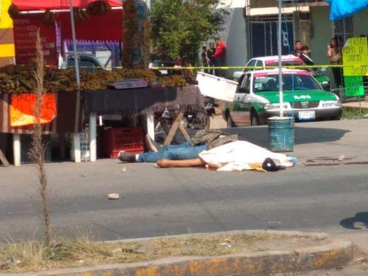 Ejecutan a balazos a comerciante en Xalapa