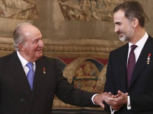 Renuncia Felipe VI a herencia de Juan Carlos