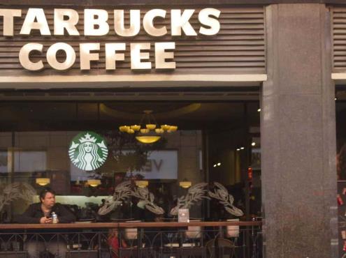 Empresa con firmas como Burger King y Starbucks reducen plantilla