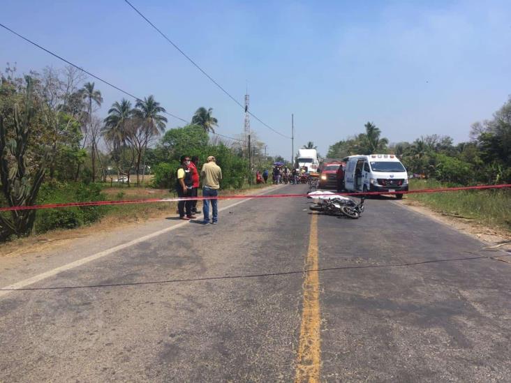 En aparatoso accidente muere joven en carretera de Cosamaloapan