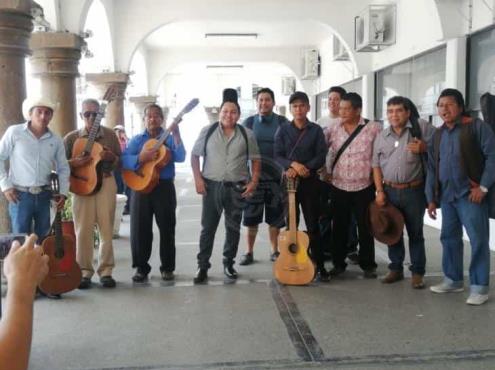 Poco turismo también afecta a músicos tuxpeños