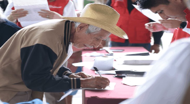 Edad para recibir pensión de adultos mayores bajará de 68 a 65 años: AMLO