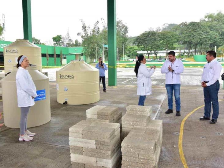 Tecnológicos de Veracruz elaboran sanitizante y diseñan cabinas para sanitización