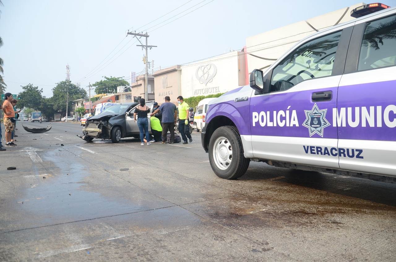 Se Registra Fuerte Accidente En Calles Céntricas De Veracruz Deja Una Persona Herida 3086