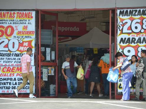 Chedraui y Walmart abusan de precios en Veracruz y los sancionan