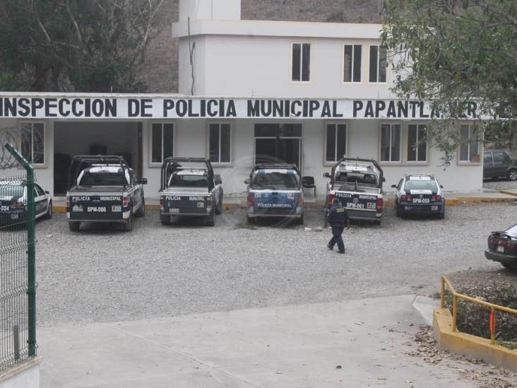 Sin armas ni equipo, patrullan policías municipales de Papantla