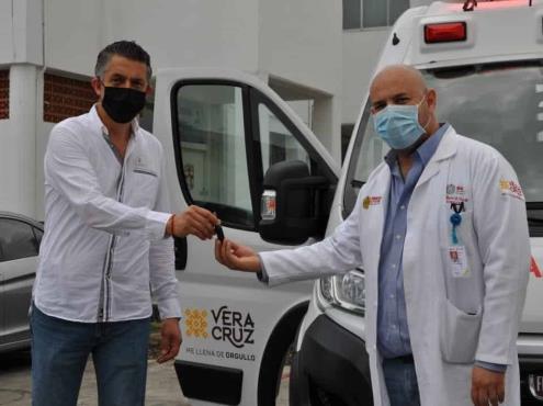 Entregó diputado Víctor Vargas ambulancia al Hospital Regional de Córdoba