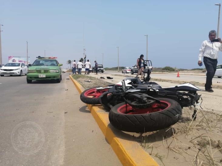 Motociclista pierde el pie derecho tras accidente en Coatzacoalcos