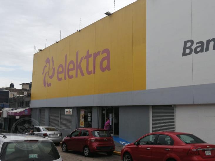 Sin acatar decreto tiendas de Grupo Elektra en Coatzacoalcos