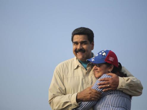 Estados Unidos apunta al poder detrás de Maduro: su primera dama