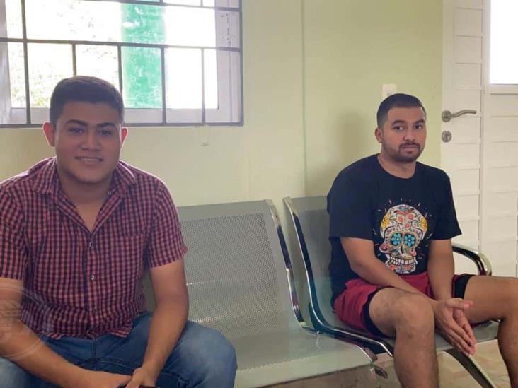 Varados en Coatza; desean regresar a El Salvador para pasar cuarentena