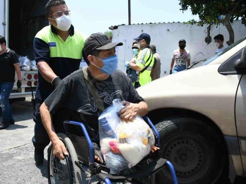 Se han entregado casi 7 mil despensas por pandemia en Xalapa