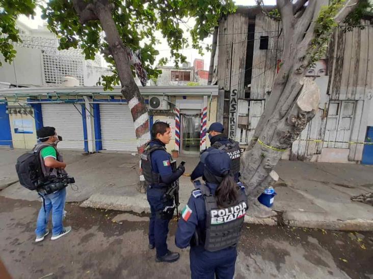 Hallan a hombre sin vida al interior de su vivienda en centro de Veracruz